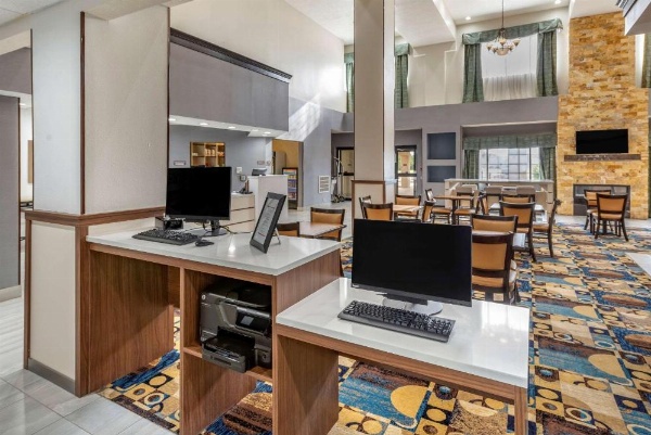 Comfort Suites image 26